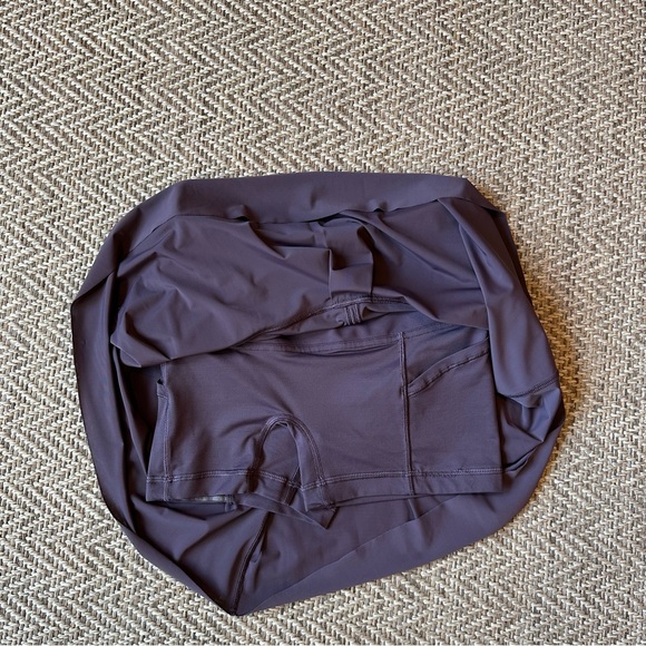 Size 2 TALL Lululemon Athletic Skirt - Picture 4 of 4